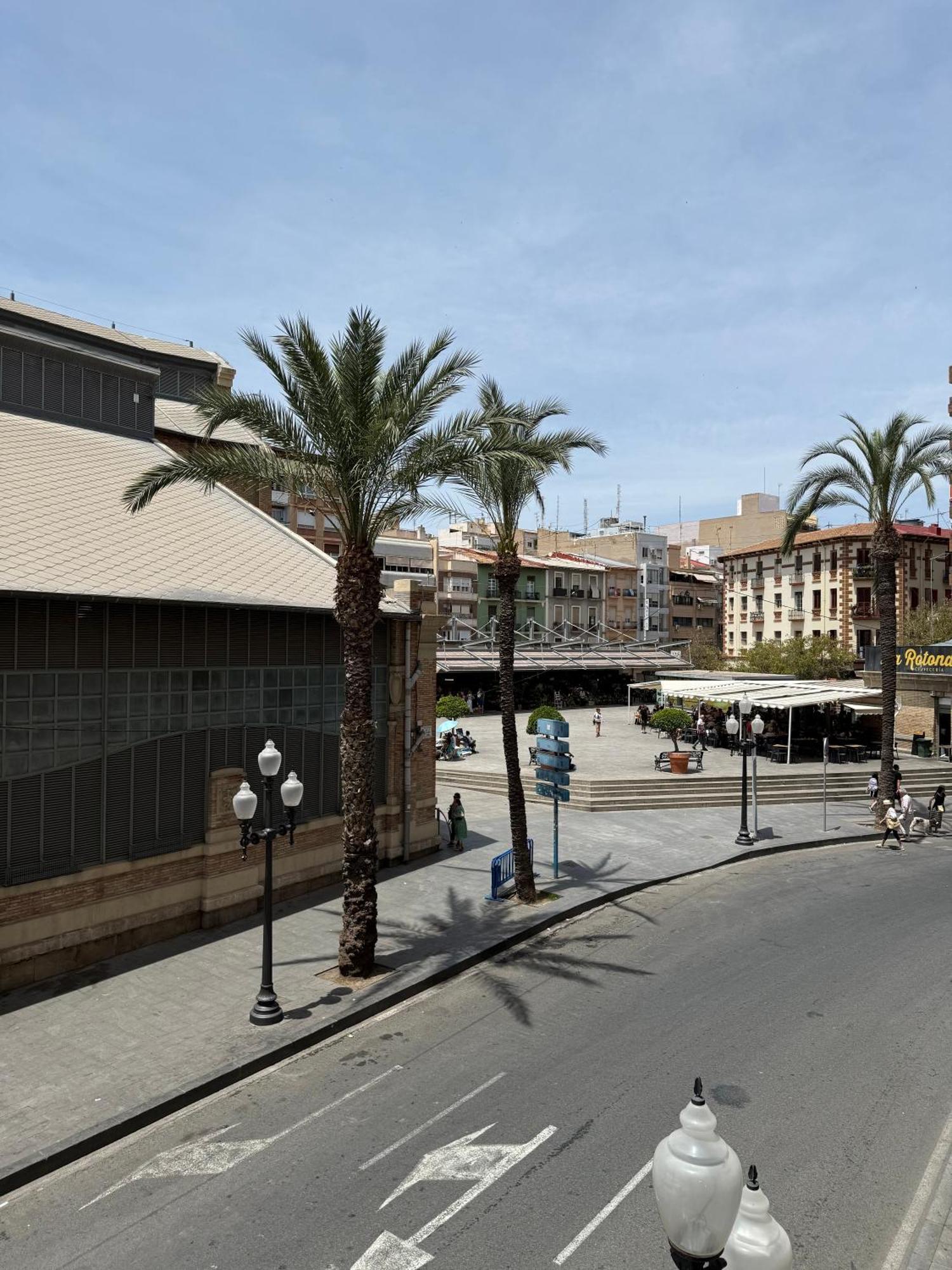 Reina Victoria El Mercado Alicante Exterior foto